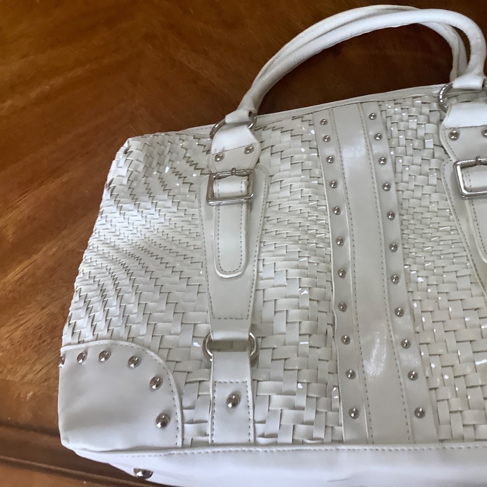 WHBM WHITE  LEATHER Bag/TOTE NWT - Picture 6 of 10